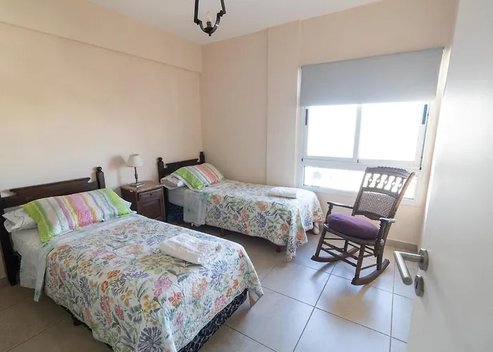 Departamento vista al rio 2 dormitorios, dos baños. Amplio y moderno